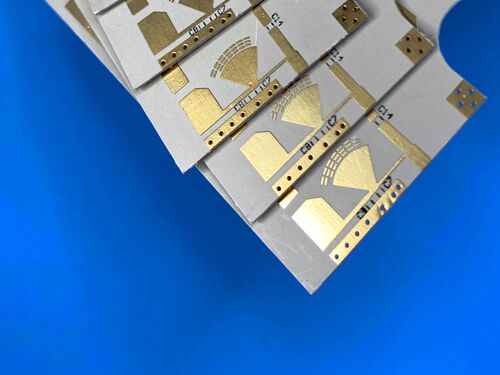 2-laags CER-10 printplaat op 25mil substraat met zwarte zeefdruk